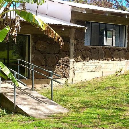 Cabana Ideal Familia 6 A 12 Personas! Hanga Roa Esterno foto