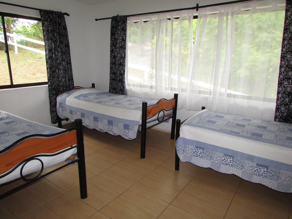 Cabana Ideal Familia 6 A 12 Personas! Hanga Roa Esterno foto